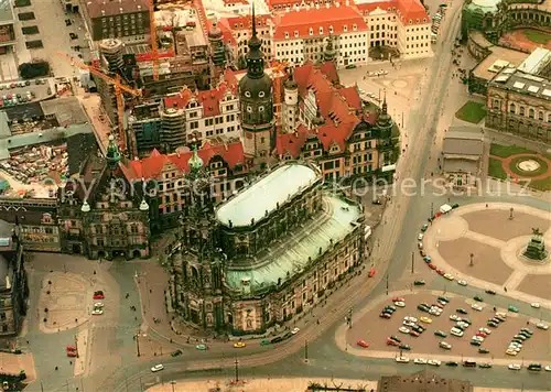 AK / Ansichtskarte Dresden Kath Hofkirche und Schloss Fliegeraufnahme  Dresden