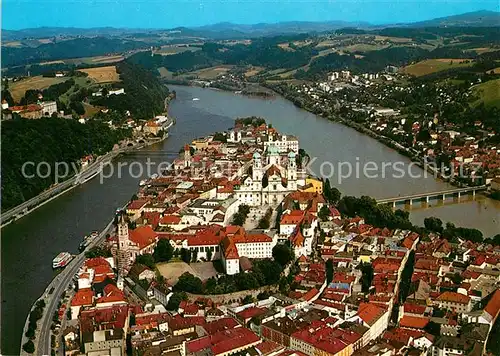 AK / Ansichtskarte Passau Drei Fluesse Stadt Fliegeraufnahme Passau