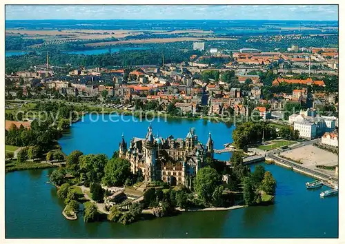AK / Ansichtskarte Schwerin_Mecklenburg Fliegeraufnahme mit Schloss Schwerin_Mecklenburg