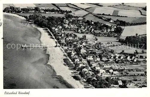 AK / Ansichtskarte Niendorf_Berkenthin Fliegeraufnahme Strand Niendorf Berkenthin