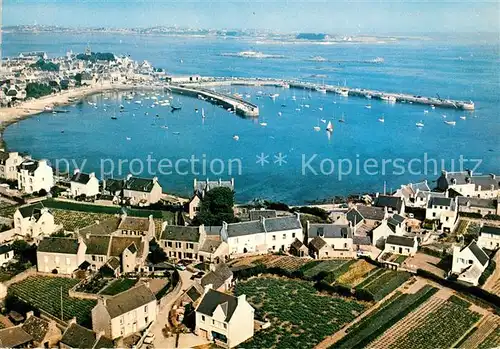 AK / Ansichtskarte Roscoff Fliegeraufnahme avec le Port Roscoff