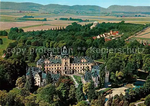 AK / Ansichtskarte Bueckeburg Schloss Bueckeburg mit Mausoleum un Wesergebirge Fliegeraufnahme Bueckeburg