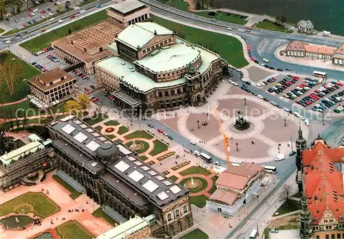 AK / Ansichtskarte Dresden Semperoper Fliegeraufnahme Dresden