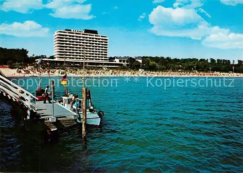 AK / Ansichtskarte Timmendorfer_Strand Bootsanleger Strand Hotel Maritim Timmendorfer_Strand