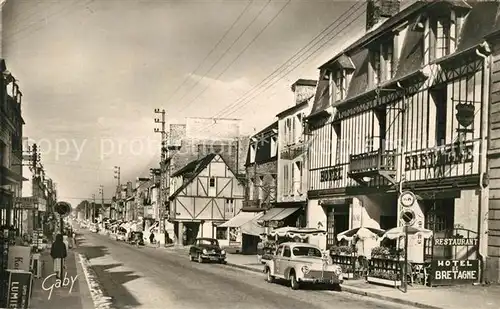 AK / Ansichtskarte Pontorson Hotel de Bretagne et rue Couesnon Pontorson