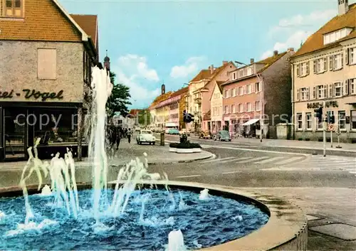 AK / Ansichtskarte Ruesselsheim_Main Friedensbrunnen Frankfurter Strasse Ruesselsheim Main