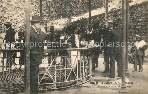 AK / Ansichtskarte Fiuggi Sonte Giolitti bevendo acqua di fiuggi Fiuggi