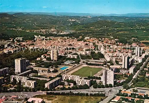 AK / Ansichtskarte Bagnols sur Ceze Fliegeraufnahme Bagnols sur Ceze