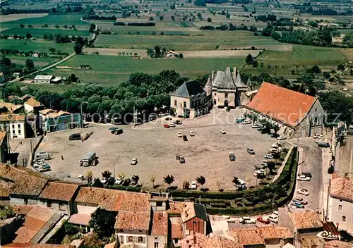 AK / Ansichtskarte Barbezieux Saint Hilaire Fliegeraufnahme Chateau Barbezieux Saint Hilaire
