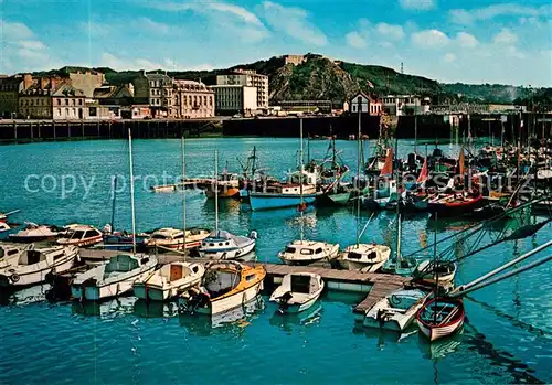 AK / Ansichtskarte Cherbourg_Octeville_Basse_Normandie Avant Port et le Roule Cherbourg_Octeville