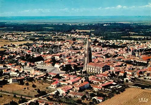 AK / Ansichtskarte Marennes_Charente Maritime Fliegeraufnahme avec eglise Marennes