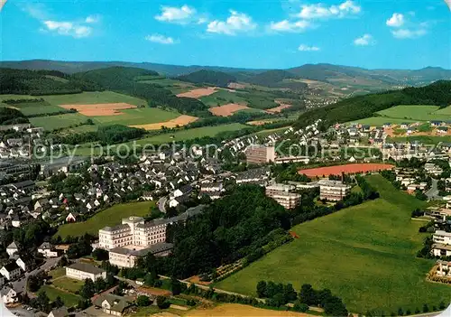 AK / Ansichtskarte Meschede Fliegeraufnahme mit St Walburga Krankenhaus Meschede