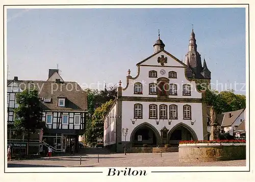 AK / Ansichtskarte Brilon Rathaus Brunnen Brilon