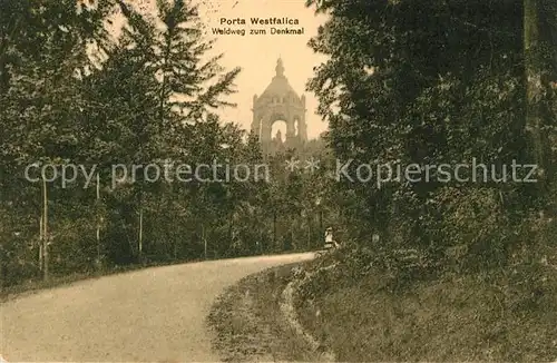 AK / Ansichtskarte Porta_Westfalica Waldweg zum Denkmal Porta_Westfalica