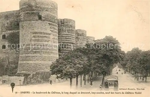 AK / Ansichtskarte Angers Le boulevard du Chateau le long duquel se dressent imposantes neuf des tours du Chateau feodal Angers