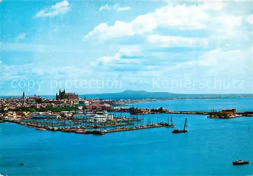 AK / Ansichtskarte Palma_de_Mallorca Puerto Vista parcial de la ciudad Hafen Kathedrale Fliegeraufnahme Palma_de_Mallorca