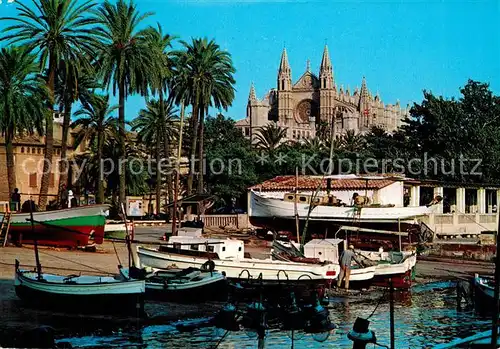 AK / Ansichtskarte Palma_de_Mallorca Hafen Fischerboote Kathedrale Palma_de_Mallorca