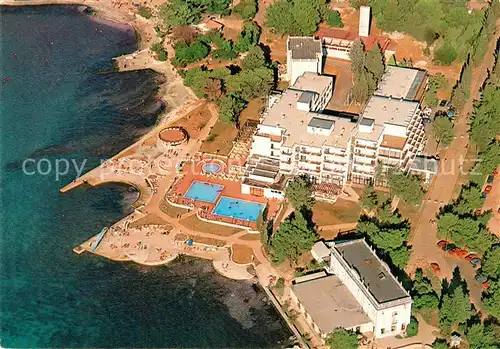 AK / Ansichtskarte Umag_Umago_Istrien Fliegeraufnahme Hotelanlage mit Pool Umag_Umago_Istrien