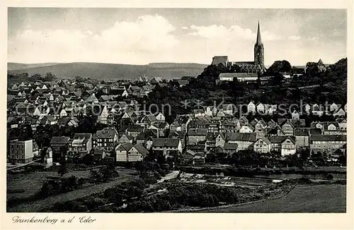 AK / Ansichtskarte Frankenberg_Eder Ortsansicht mit Kirche Frankenberg Eder