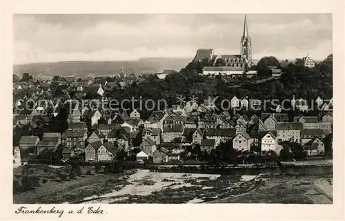 AK / Ansichtskarte Frankenberg_Eder Ortsansicht mit Kirche Frankenberg Eder