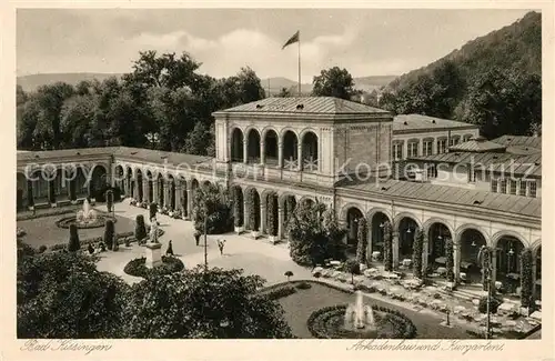 AK / Ansichtskarte Bad_Kissingen Arkadenbau und Kurgarten Bad_Kissingen