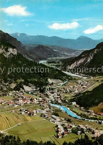 AK / Ansichtskarte Scharnitz Fliegeraufnahme gegen Mittenwald Scharnitz