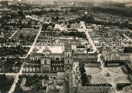 AK / Ansichtskarte Vitry le Francois Cathedrale et le Centre vue aerienne Vitry le Francois