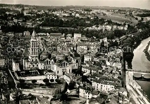 AK / Ansichtskarte Perigueux Cathedrale vue aerienne Perigueux