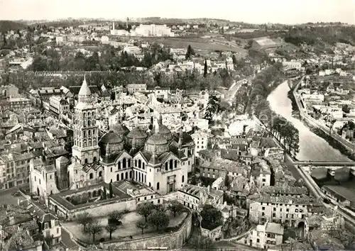 AK / Ansichtskarte Perigueux Cathedrale vue aerienne Perigueux