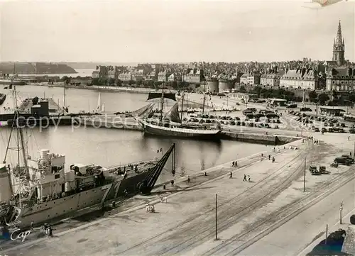 AK / Ansichtskarte Saint Malo_Ille et Vilaine_Bretagne Les bassins Port Bateaux et la ville Saint Malo_Ille et Vilaine