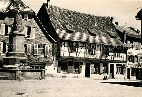 AK / Ansichtskarte Ribeauville_Haut_Rhin_Elsass Place de la Sinne Maison Alsacienne Restaurant du Lion Ribeauville_Haut