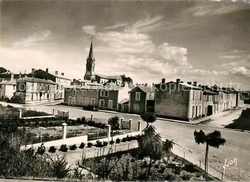 AK / Ansichtskarte Ile_d_Oleron Chateau un coin du Bourg et l Eglise Ile_d_Oleron