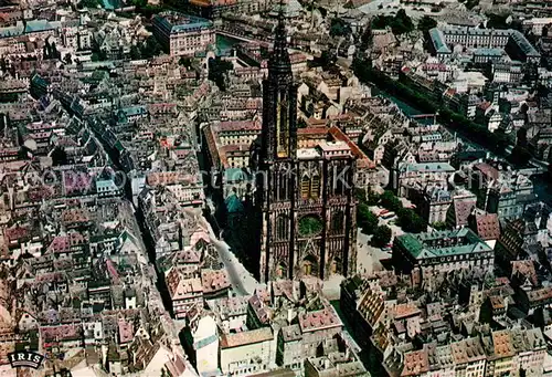 AK / Ansichtskarte Strasbourg_Alsace Centre Cathedrale vue aerienne Strasbourg Alsace