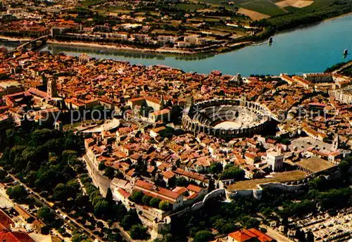 AK / Ansichtskarte Arles_Bouches du Rhone Remparts Arenes Theatre antique St Trophime et le Rhone vue aerienne Arles_Bouches du Rhone
