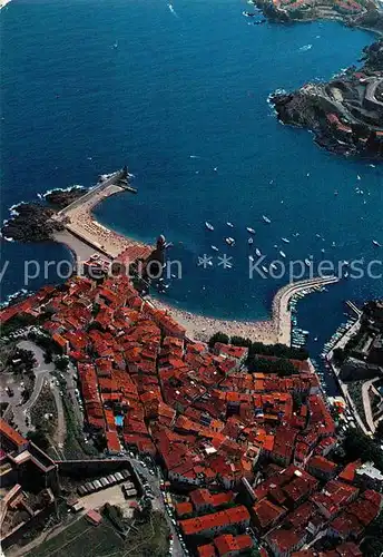 AK / Ansichtskarte Collioure Plage Illot Saint Vincent Eglise Port vue aerienne Collioure