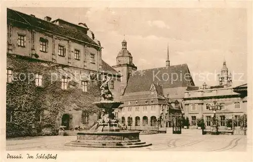 AK / Ansichtskarte Dessau Rosslau Schlosshof Dessau Rosslau