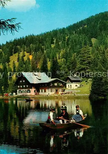 AK / Ansichtskarte Obernberg_Brenner Alpengasthaus Obernbergersee Ruderboot Trachten Obernberg Brenner