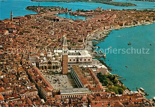 AK / Ansichtskarte Venezia_Venedig San Marco veduta aerea Venezia Venedig