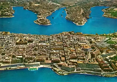 AK / Ansichtskarte Malta Fliegeraufnahme Valetta and Grand Harbour Malta