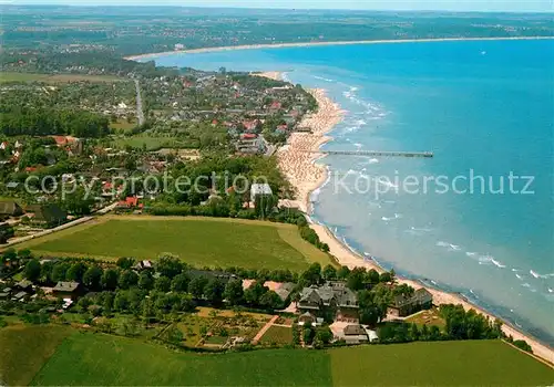 AK / Ansichtskarte Niendorf_Ostseebad Fliegeraufnahme Niendorf_Ostseebad