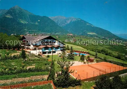 AK / Ansichtskarte Dorf_Tirol Hotel Appartements Lisetta Tennisplaetze Landschaftspanorama Dorf_Tirol