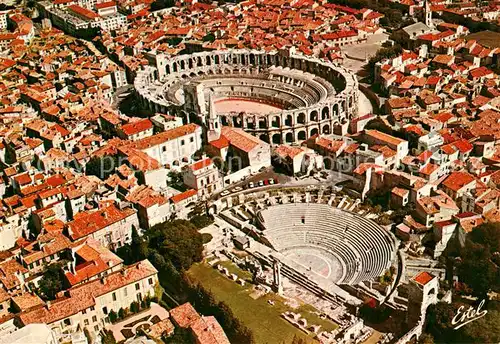 AK / Ansichtskarte Arles_Bouches du Rhone Fliegeraufnahme Amphitheater Arles_Bouches du Rhone