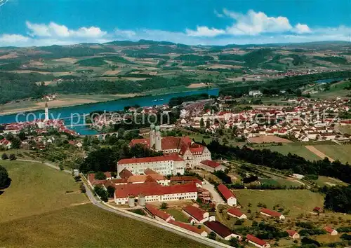 AK / Ansichtskarte Vilshofen_Donau Fliegeraufnahme Vilshofen Donau