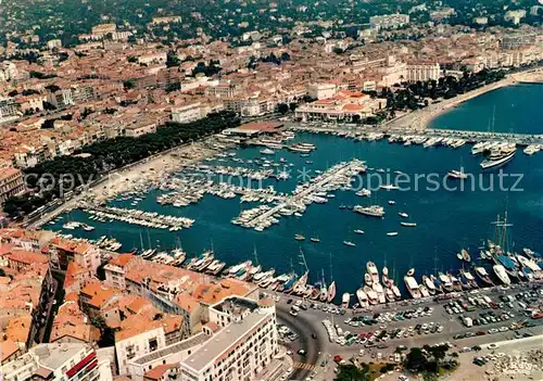 AK / Ansichtskarte Cannes_Alpes Maritimes Port Centre Ville Hotel Mediterranee vue aerienne Cannes Alpes Maritimes