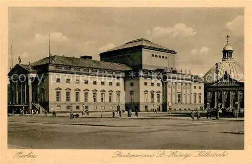 AK / Ansichtskarte Berlin Staatsoper und St Hedwigs Kathedrale Berlin