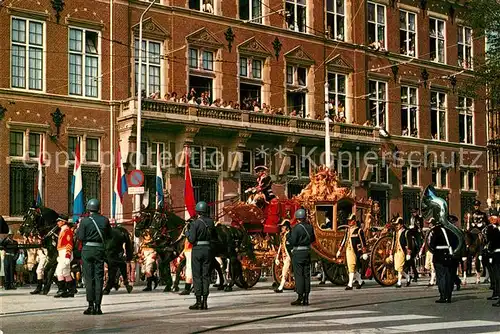AK / Ansichtskarte Den_Haag De Gouden Koets op Prinsjesdag Goldene Kutsche Den_Haag
