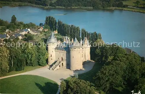 AK / Ansichtskarte Combourg Chateau Monument historique XI   XV siecle vue aerienne Combourg