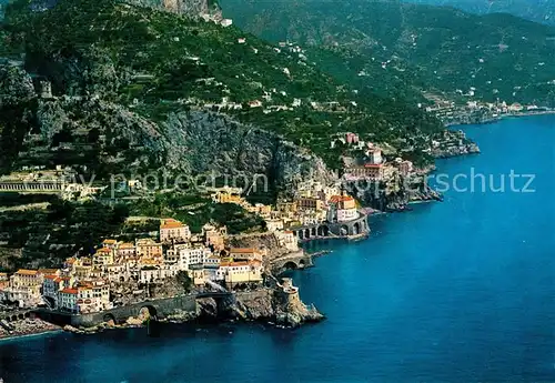 AK / Ansichtskarte Amalfi Panorama Kueste Fliegeraufnahme Amalfi