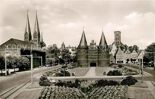 AK / Ansichtskarte Luebeck Holstentor Kirche Luebeck