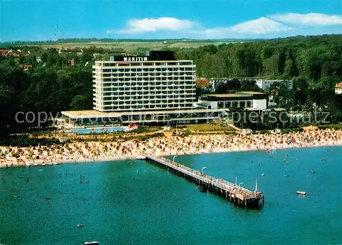 AK / Ansichtskarte Timmendorfer_Strand Hotel Maritim Strand Seebruecke Ostseeheilbad Fliegeraufnahme Timmendorfer_Strand